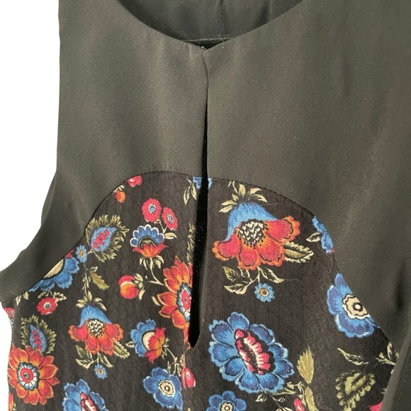 Adelyn Rae Black Floral Sleeveless Blouse Tank - Picture 4 of 5